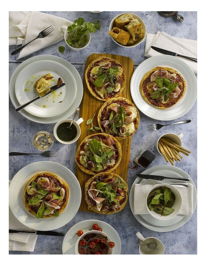 Royal Doulton Pacific Mint 16pc Place Setting Dots Print 2 Royal Doulton Pacific Mint 16pc Place Setting Dots Print - Image 2