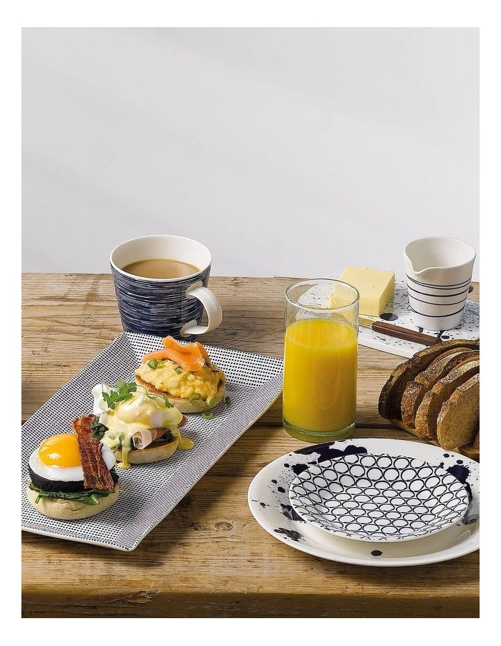 Royal Doulton Pacific 23.5cm Set of 6 Mixed Plates White/Blue 2 Royal Doulton Pacific 23.5cm Set of 6 Mixed Plates White/Blue - Image 2