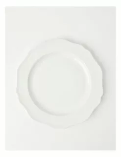 Heritage Scalloped Dinner Plate