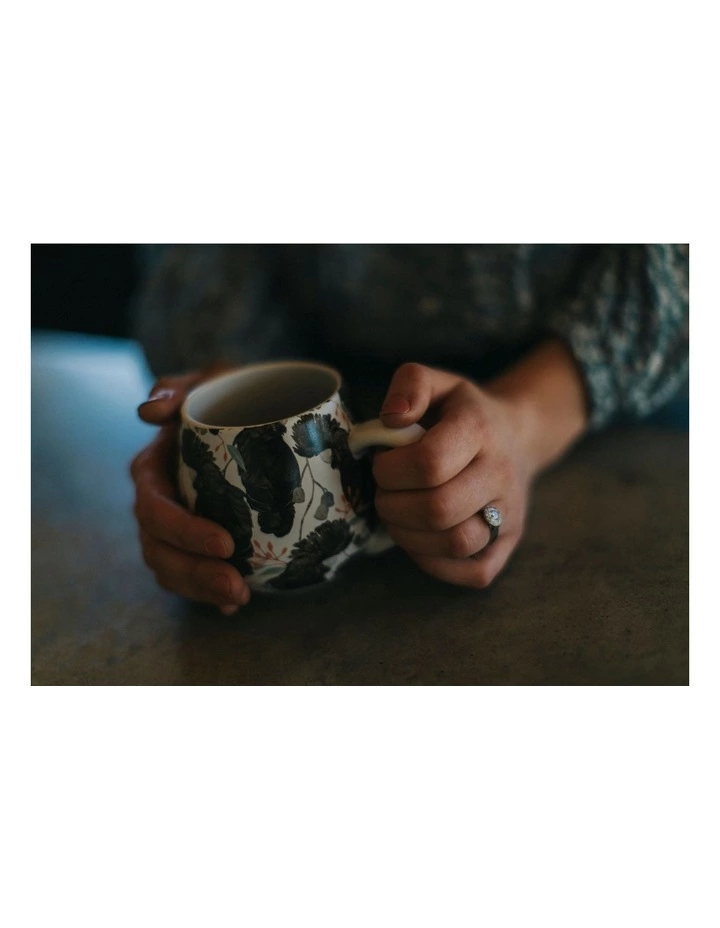 Robert Gordon X Louise Jones Hug Me Mug - Birdlife 3 Robert Gordon X Louise Jones Hug Me Mug - Birdlife - Image 3