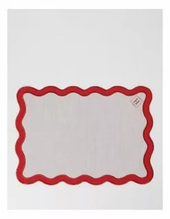 Heritage Florence Scalloped Edge Placemat Set of 4 in Red and White